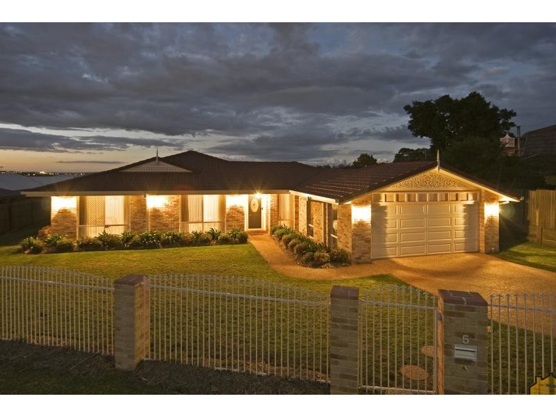 5 WALLS DRIVE, Kearneys Spring QLD 4350