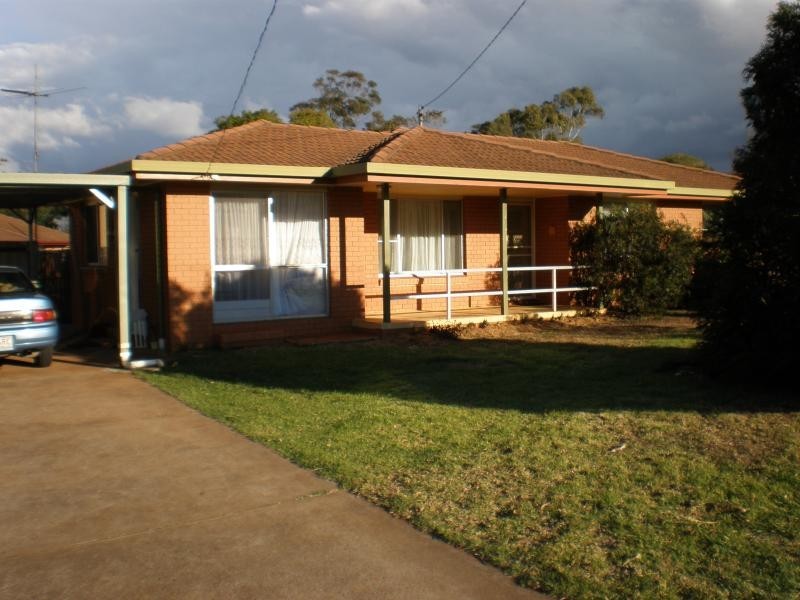 4 COLLARD COURT, Toowoomba QLD 4350