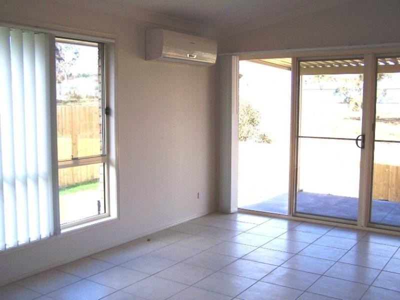 4 Moorina Drive, Glenvale QLD 4350