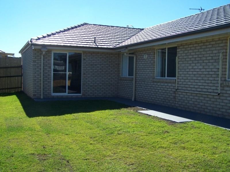 4 Moorina Drive, Glenvale QLD 4350