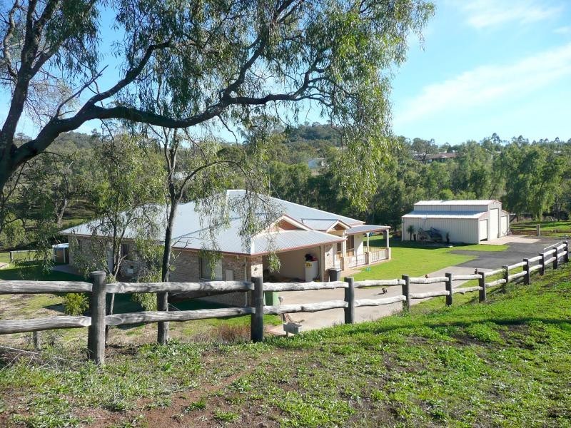 706 Boundary Street, Glenvale QLD 4350