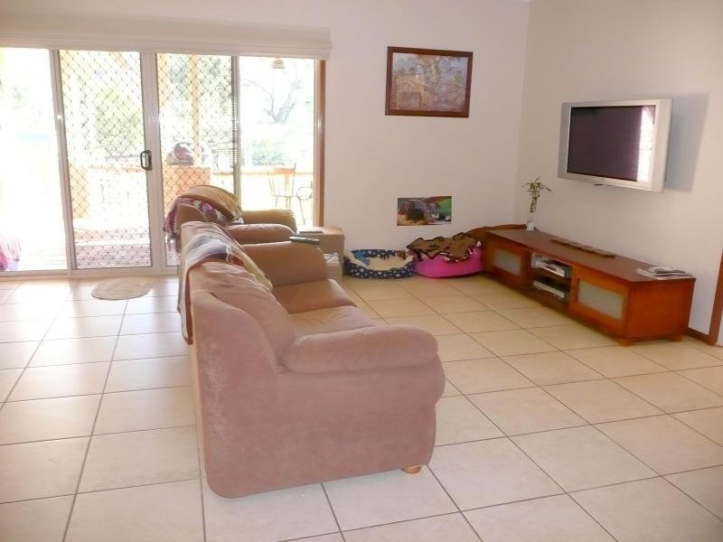 706 Boundary Street, Glenvale QLD 4350