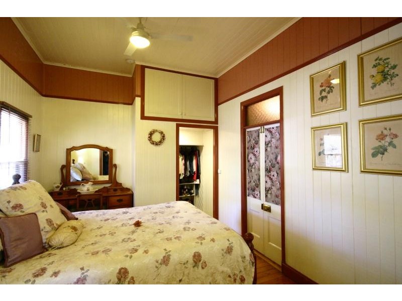 16 ROBINSON STREET, Toowoomba QLD 4350