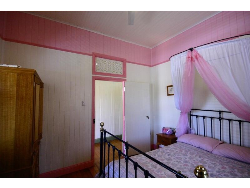 16 ROBINSON STREET, Toowoomba QLD 4350