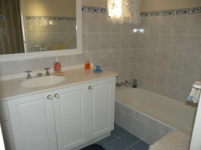 4 LARGE STREET, Middle Ridge QLD 4350
