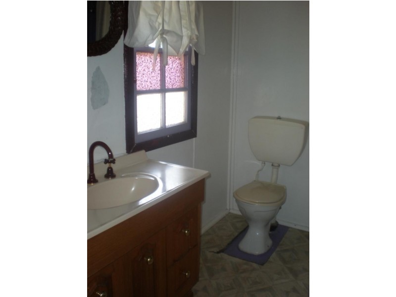 15 Pitt Street, East Toowoomba QLD 4350