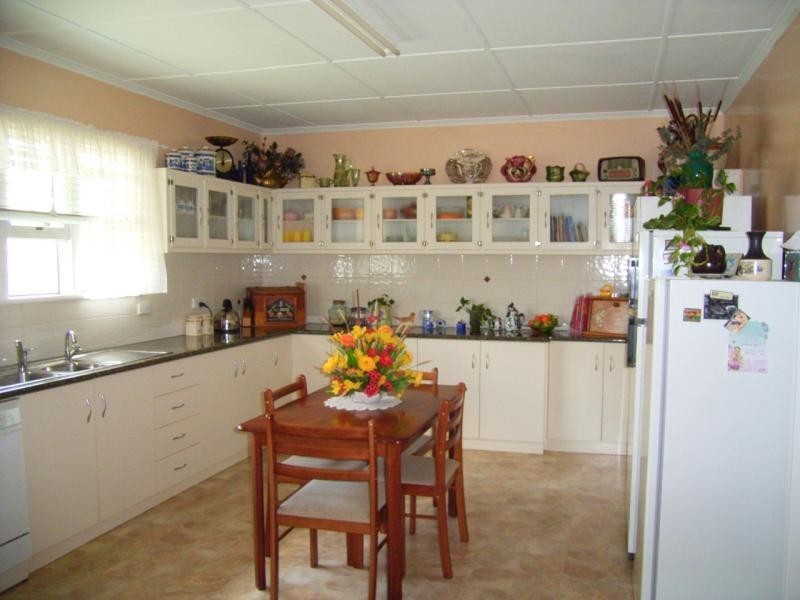 147 Macotta St, Goombungee QLD 4354