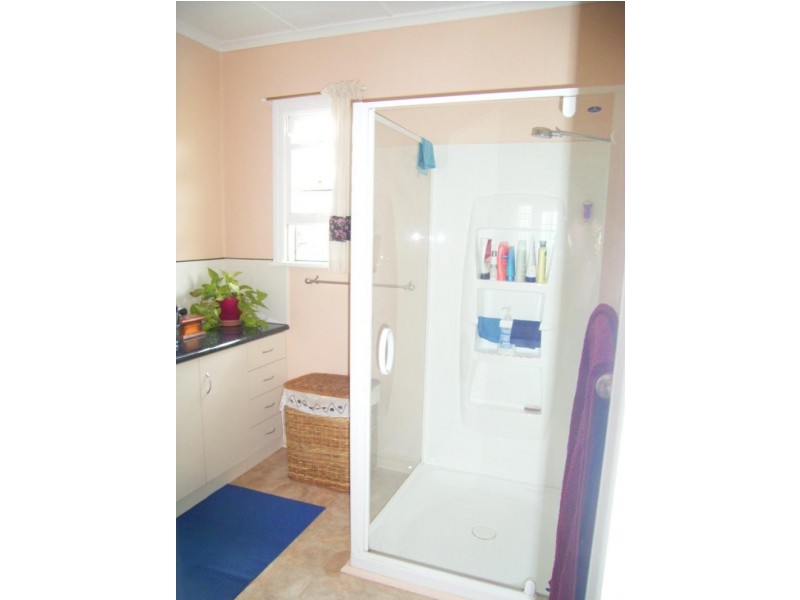 147 Macotta St, Goombungee QLD 4354
