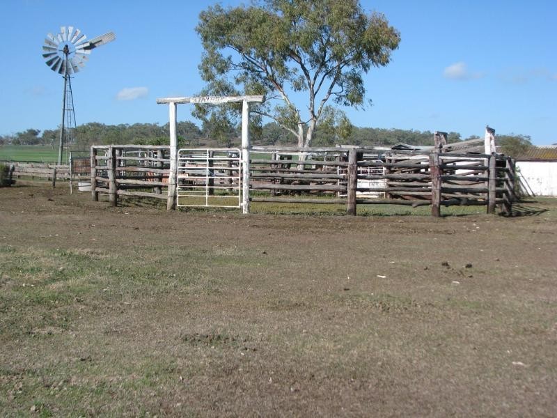 Felton QLD 4358