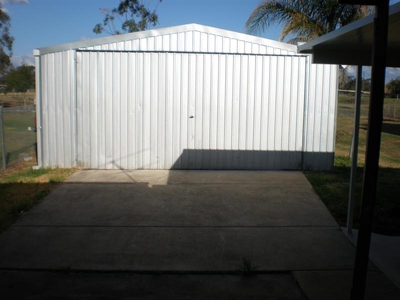 27 YORK STREET, Oakey QLD 4401