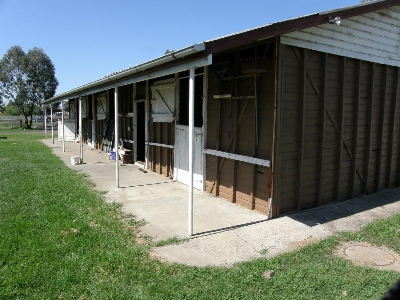 32 Davidson Street, Oakey QLD 4401