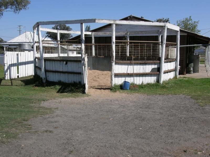 32 Davidson Street, Oakey QLD 4401