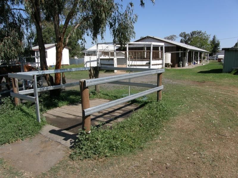 32 Davidson Street, Oakey QLD 4401
