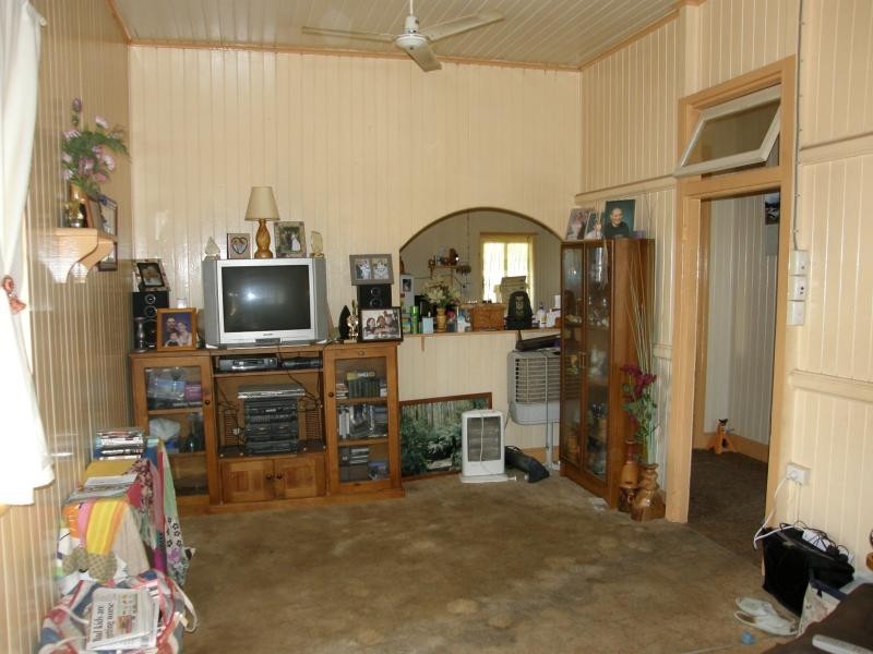 32 Davidson Street, Oakey QLD 4401