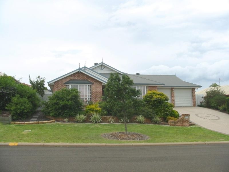 41 Nash Drive, Glenvale QLD 4350