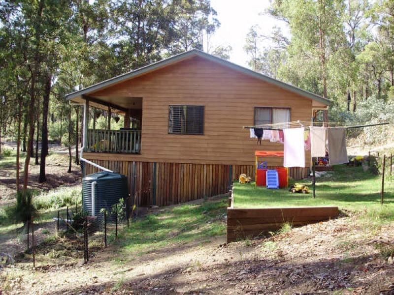 7 Pinnell Road, Crows Nest QLD 4355