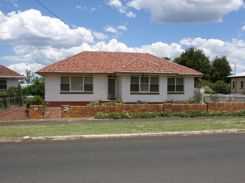 44 Drayton Road, Harristown QLD 4350