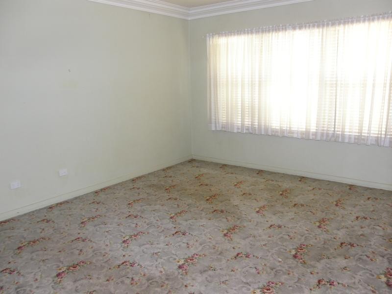 44 Drayton Road, Harristown QLD 4350
