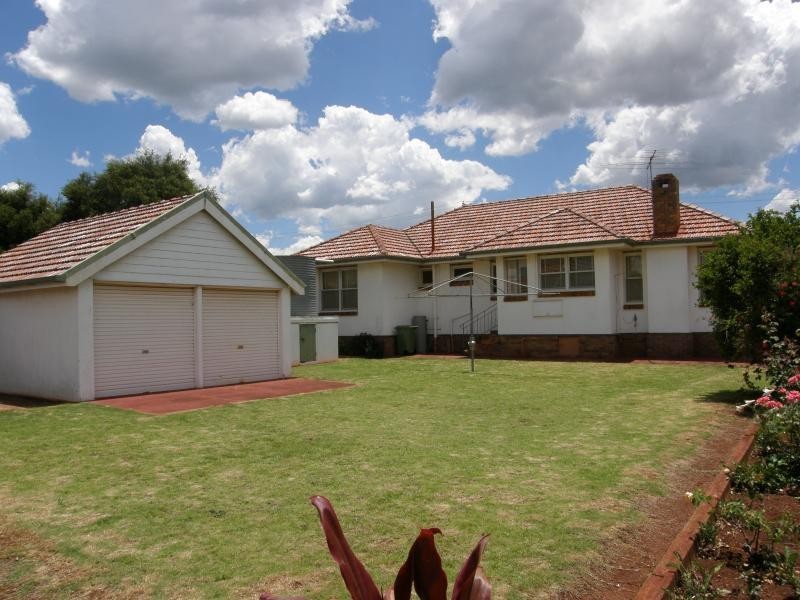 44 Drayton Road, Harristown QLD 4350