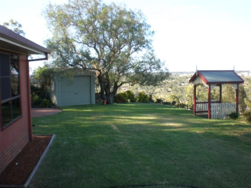 12 Kookaburra Crescent, Glenvale QLD 4350