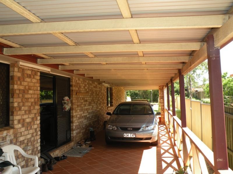 32 ROB STREET, Newtown QLD 4350