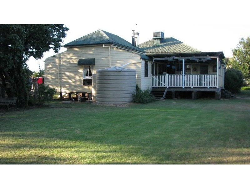 29 South Street, Allora QLD 4362