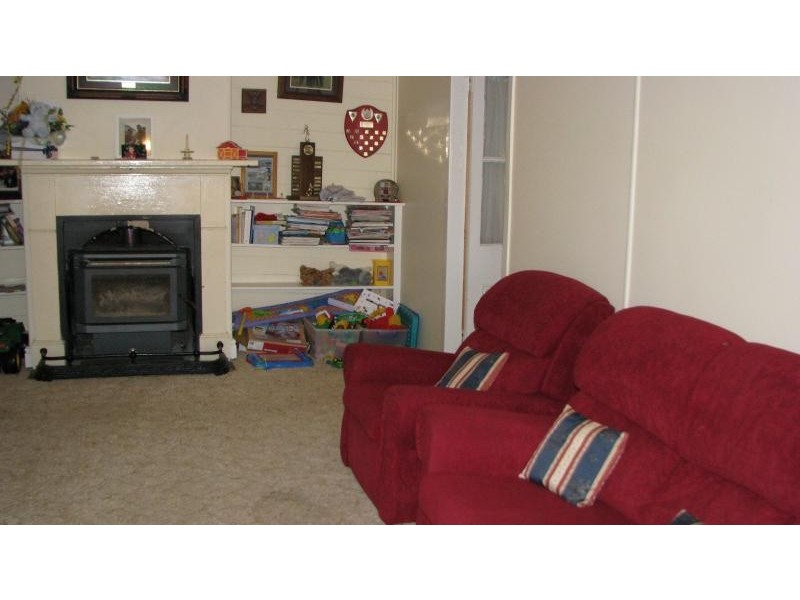 29 South Street, Allora QLD 4362