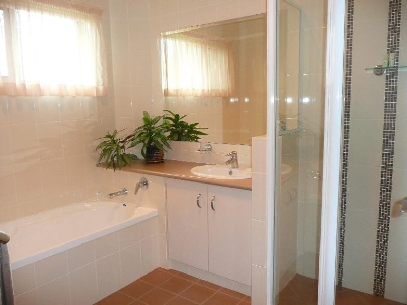 16 Garvan Court, Highfields QLD 4352