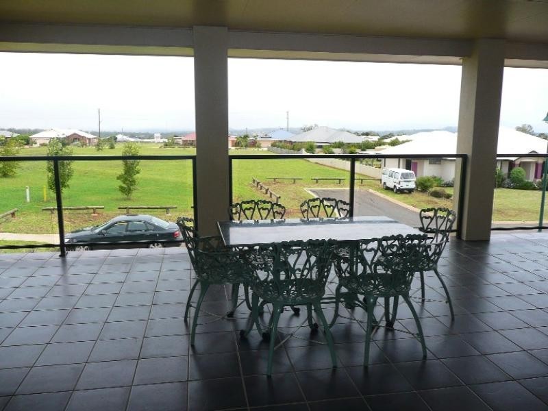 16 Garvan Court, Highfields QLD 4352