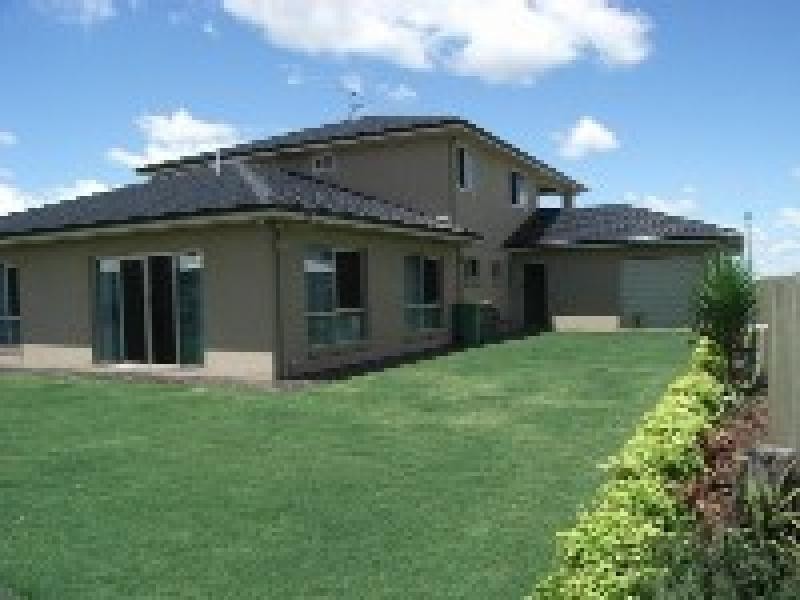 16 Garvan Court, Highfields QLD 4352