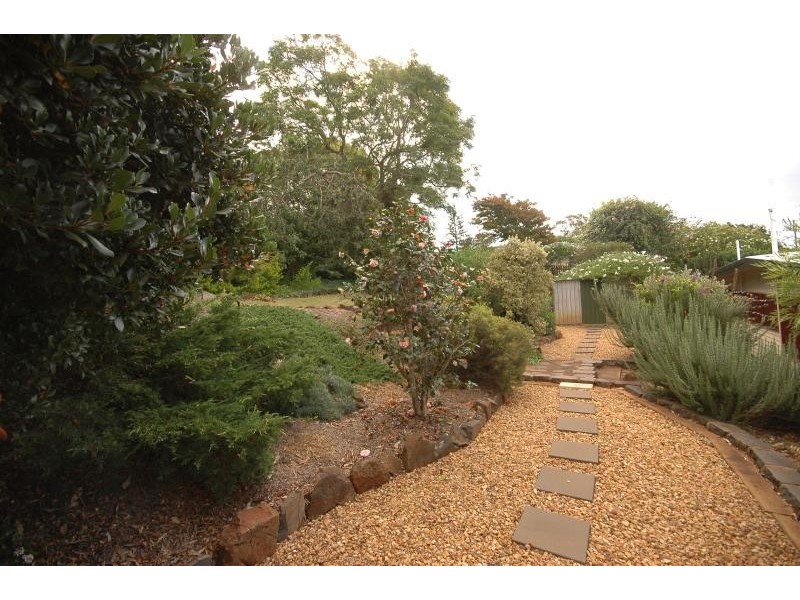 5 Robertson Crescent, Toowoomba QLD 4350