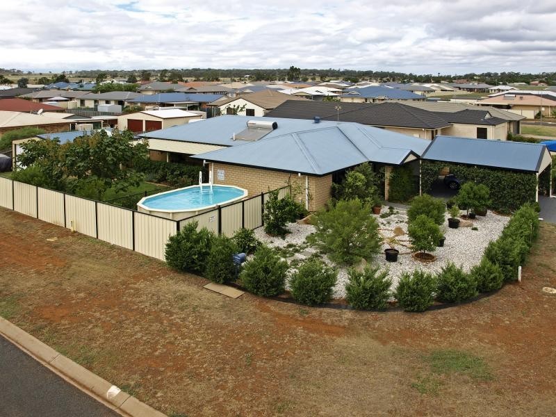 7 Shannon Court, Oakey QLD 4401