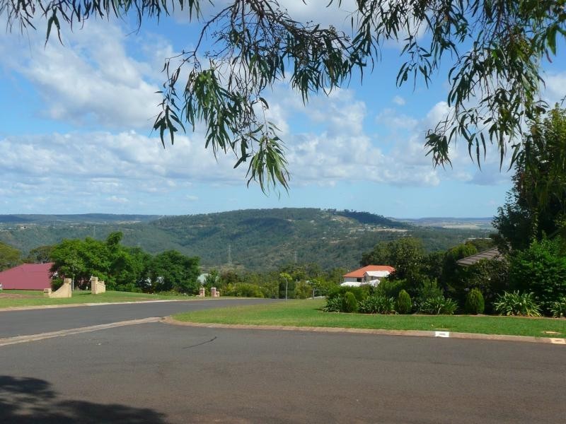 7 Trafalgar Street, Middle Ridge QLD 4350