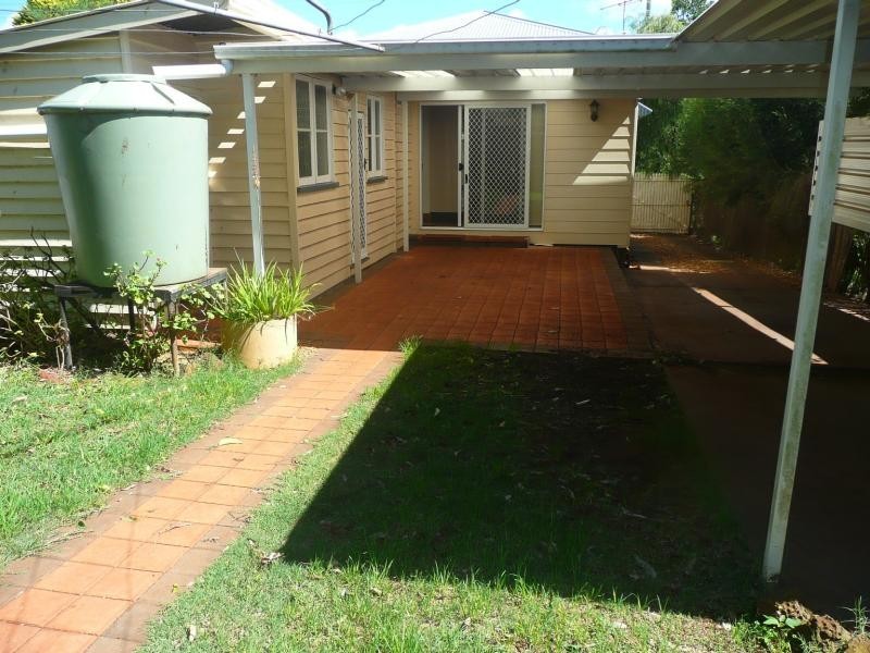 10 Haig Street, South Toowoomba QLD 4350