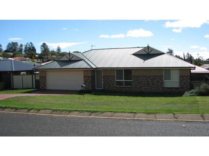 21 Cortess Street, Kearneys Spring QLD 4350