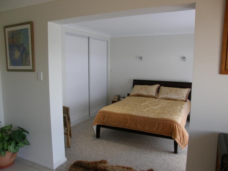 7233 New England Highway, Crows Nest QLD 4355