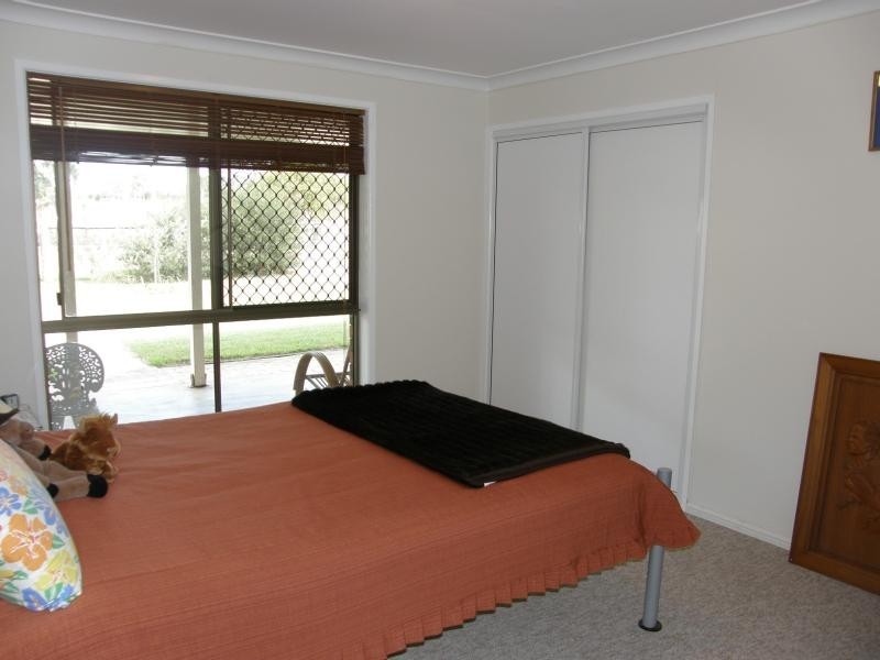 7233 New England Highway, Crows Nest QLD 4355