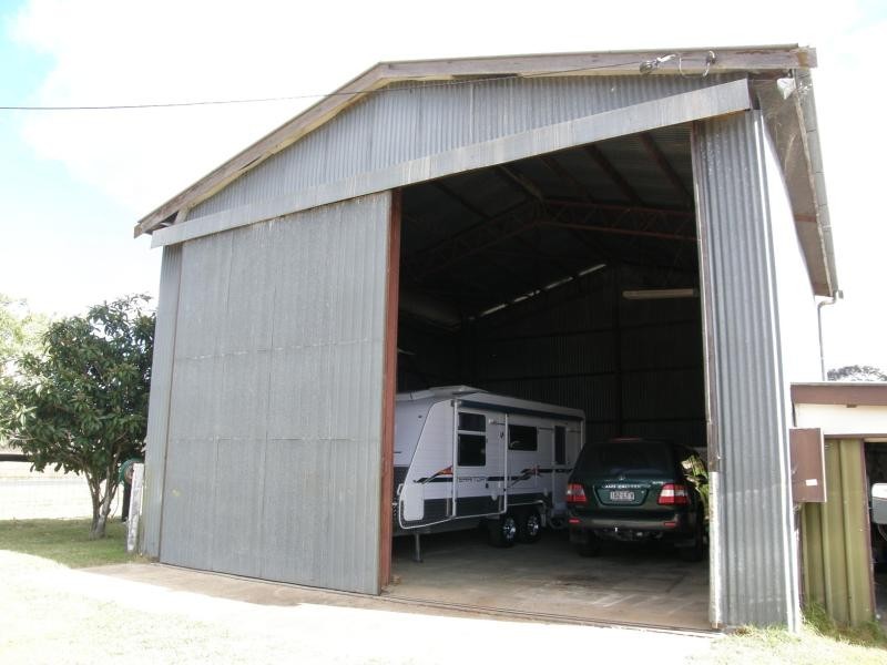 7233 New England Highway, Crows Nest QLD 4355