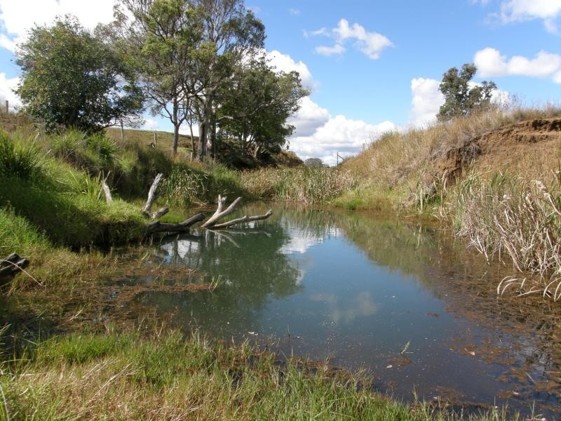 7233 New England Highway, Crows Nest QLD 4355