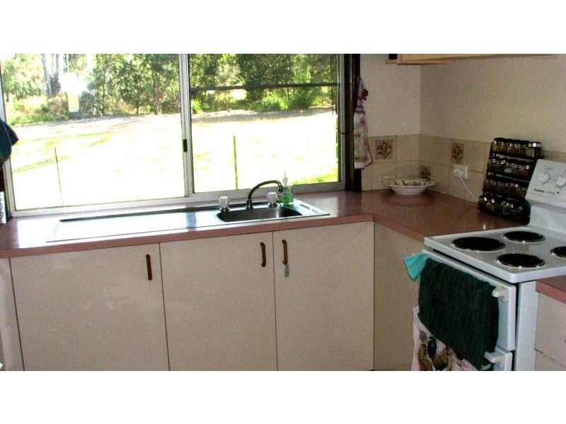 16 Airforce Road, Helidon QLD 4344