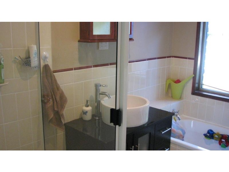 16 Airforce Road, Helidon QLD 4344