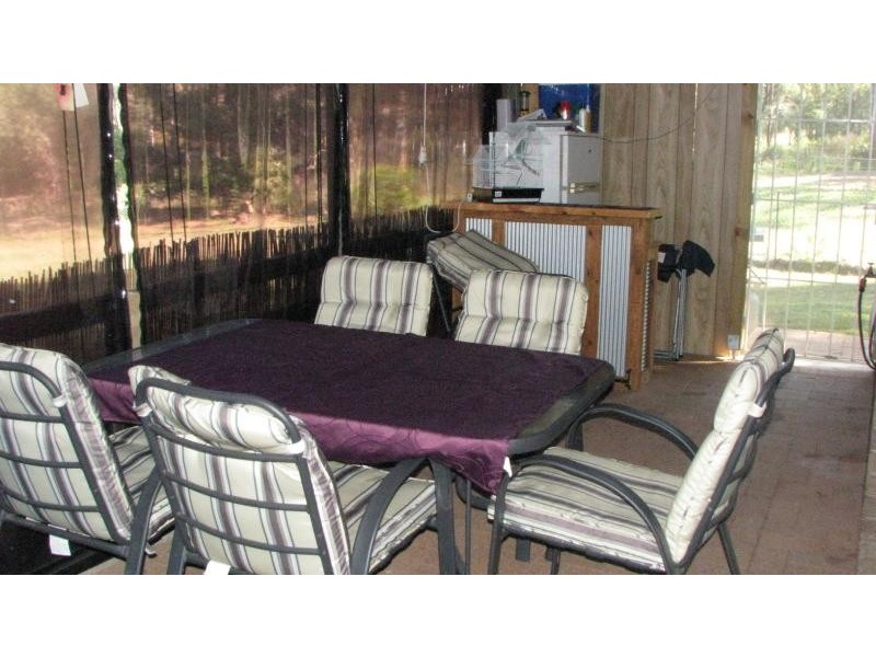 16 Airforce Road, Helidon QLD 4344