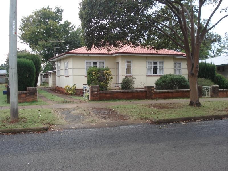 13 Warwick Street, Toowoomba QLD 4350
