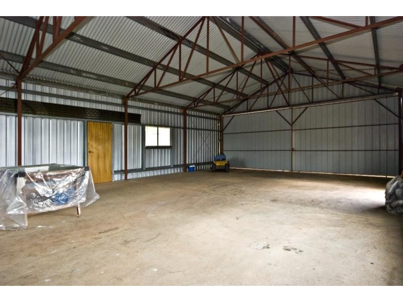 38 Panorama Drive, Glenvale QLD 4350