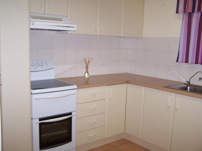 Unit 2/8 CARMEN STREET,, Toowoomba QLD 4350