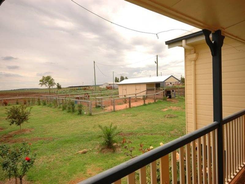 90 Devon Park Road, Oakey QLD 4401