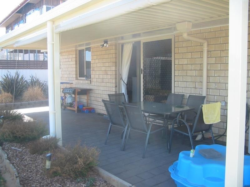 10 Frizzell Street, Southbrook QLD 4363