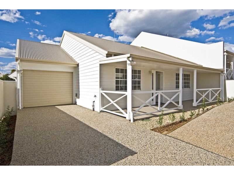 Unit 1-11 /90 Glenvale Road, Glenvale QLD 4350