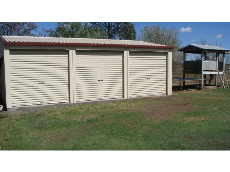 35 Helens Street, Pittsworth QLD 4356