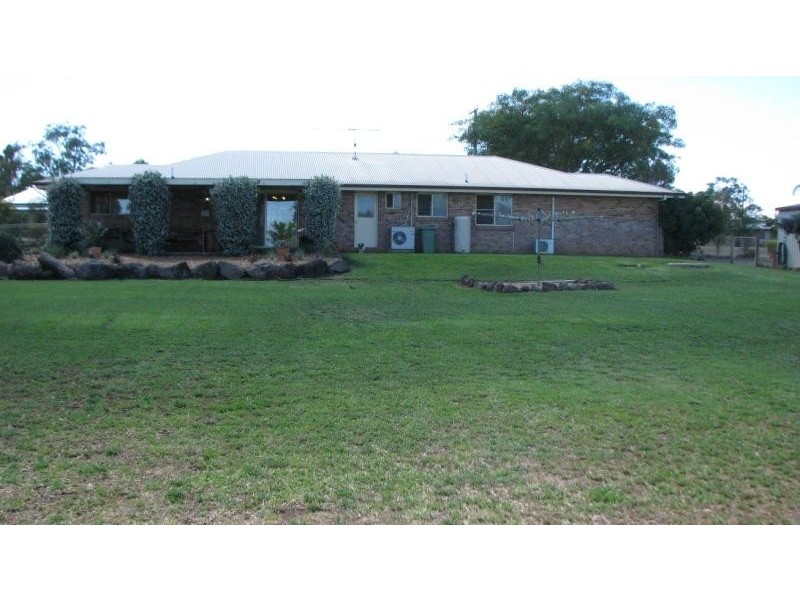 35 Helens Street, Pittsworth QLD 4356